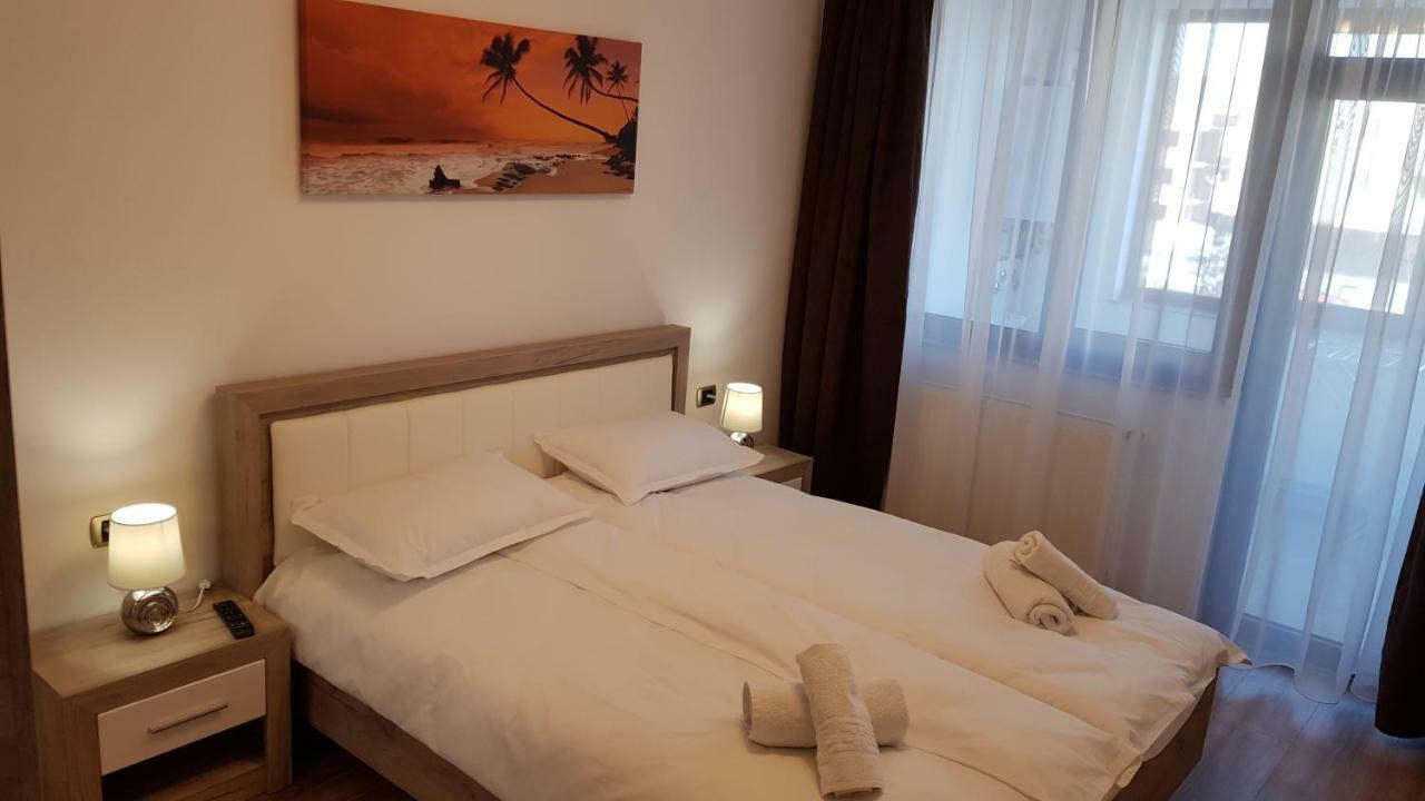 Eme Apartments 2 Braşov Esterno foto